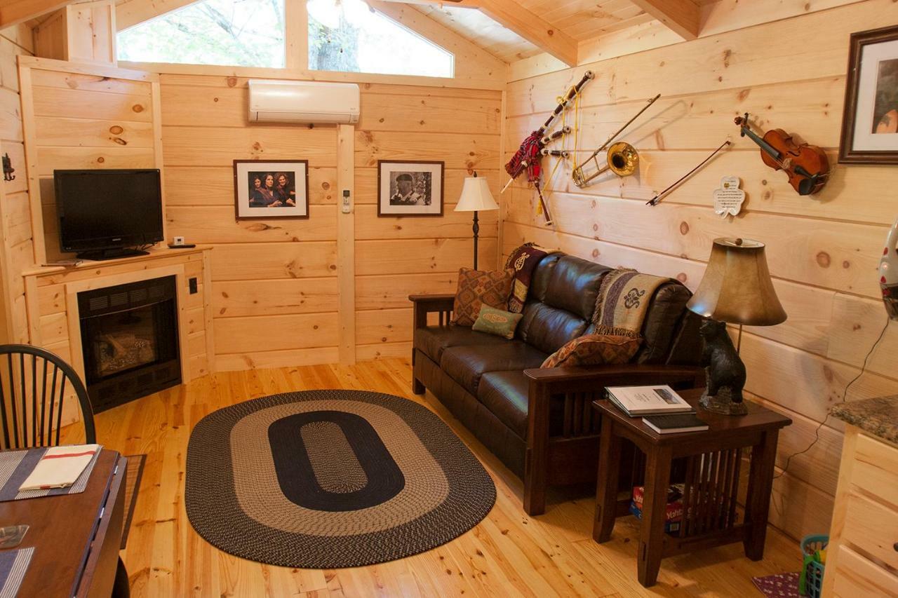 הוילה לייק לור Pine Gables Cabins מראה חיצוני תמונה