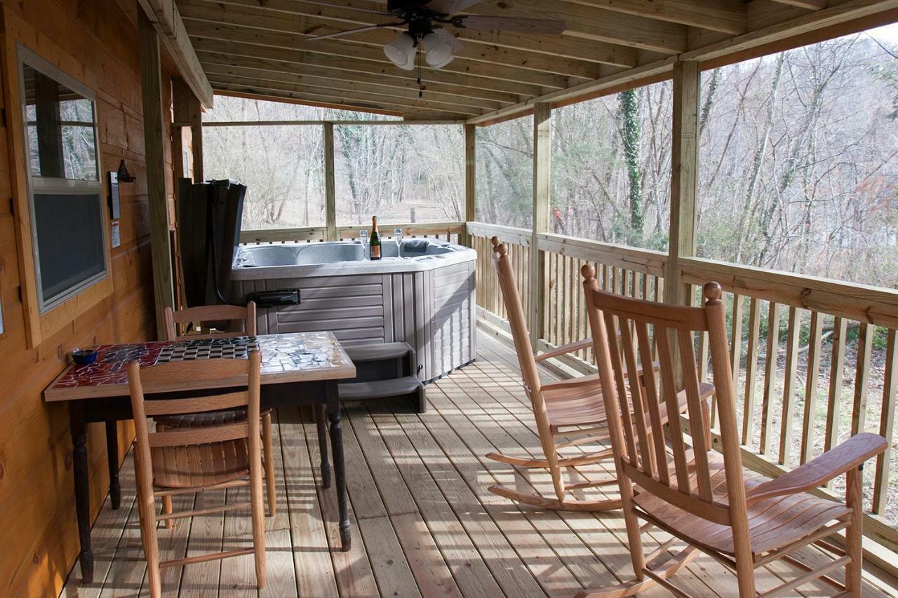 הוילה לייק לור Pine Gables Cabins מראה חיצוני תמונה