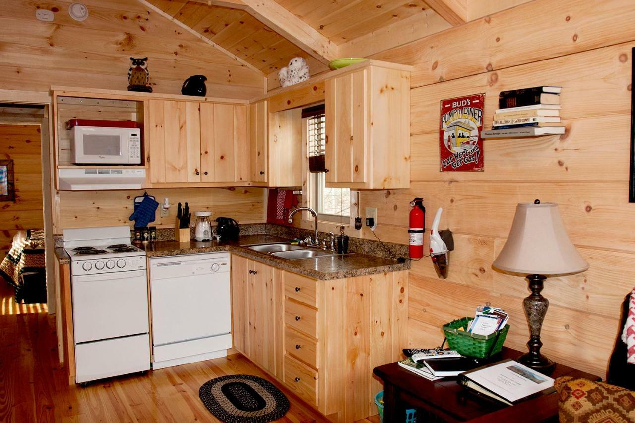 הוילה לייק לור Pine Gables Cabins מראה חיצוני תמונה
