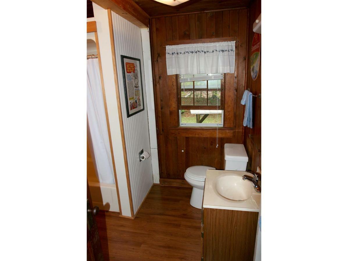 הוילה לייק לור Pine Gables Cabins מראה חיצוני תמונה