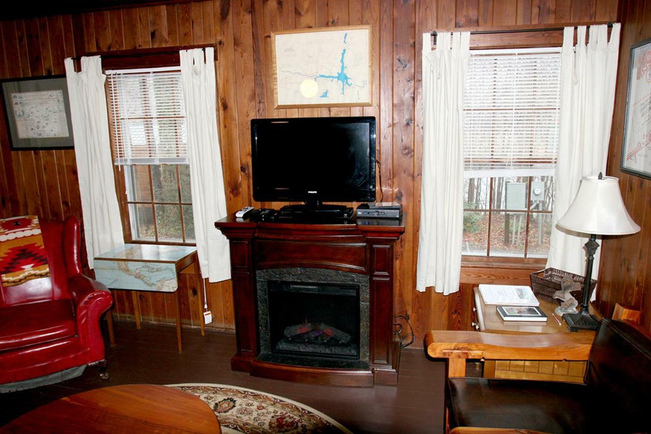הוילה לייק לור Pine Gables Cabins מראה חיצוני תמונה
